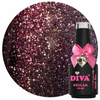 097 Diva Cg Iconic Pose Cat Eye