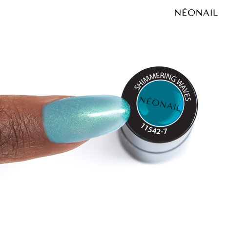 NN Cg Shimmering Waves